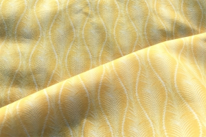 Ткань с желтым растительным орнаментом